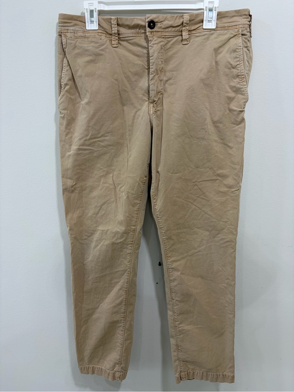 American Eagle Outfitters Men's Tan Chino Pants